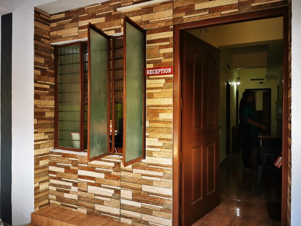 J2 Stayin Thiruvananthapuram Exterior foto