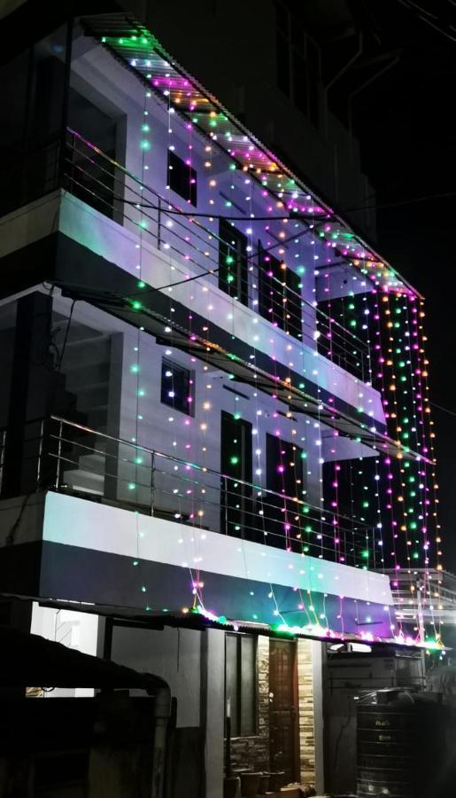 J2 Stayin Thiruvananthapuram Exterior foto
